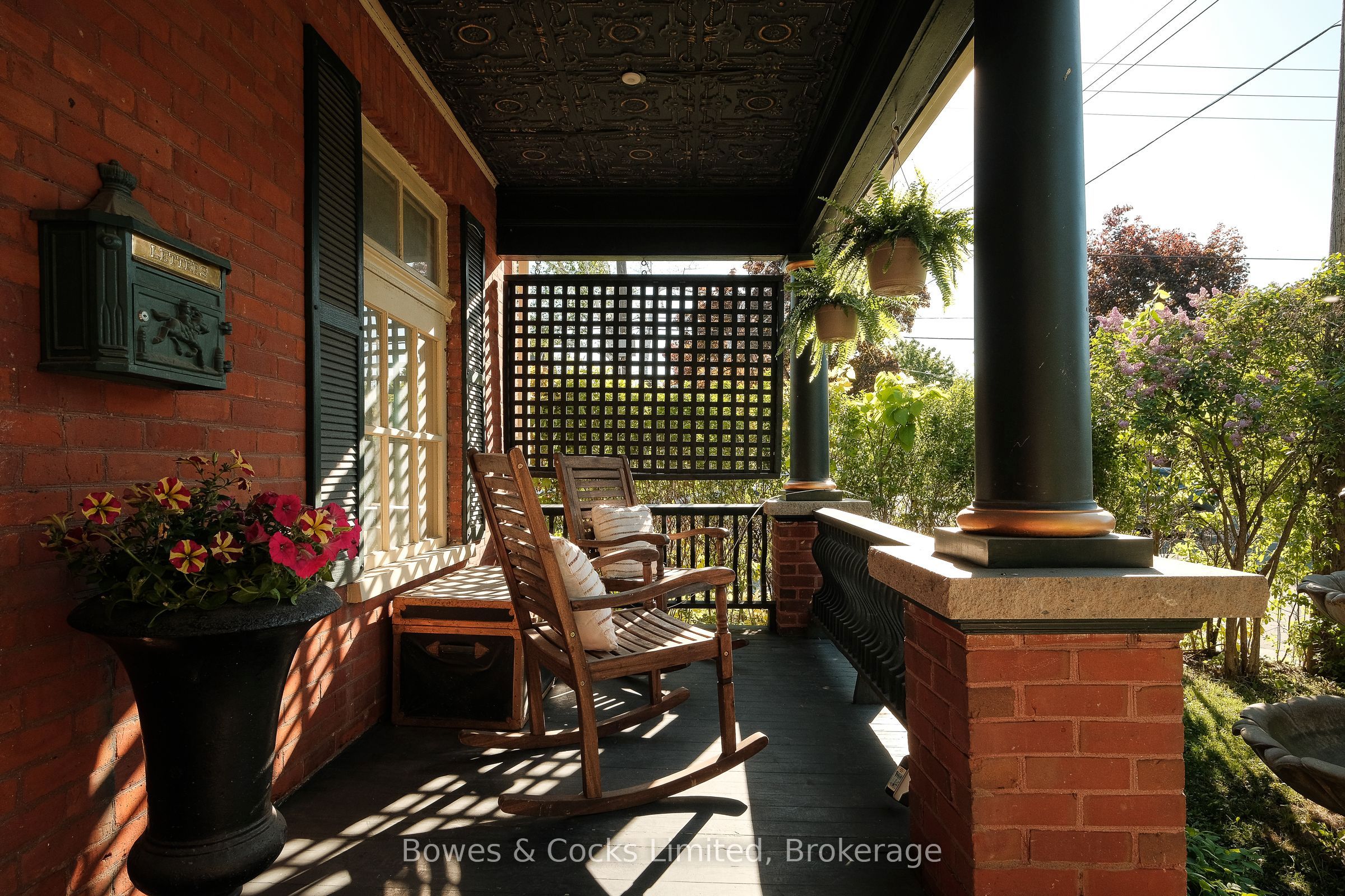 599 Gilmour Street Property Photo 3