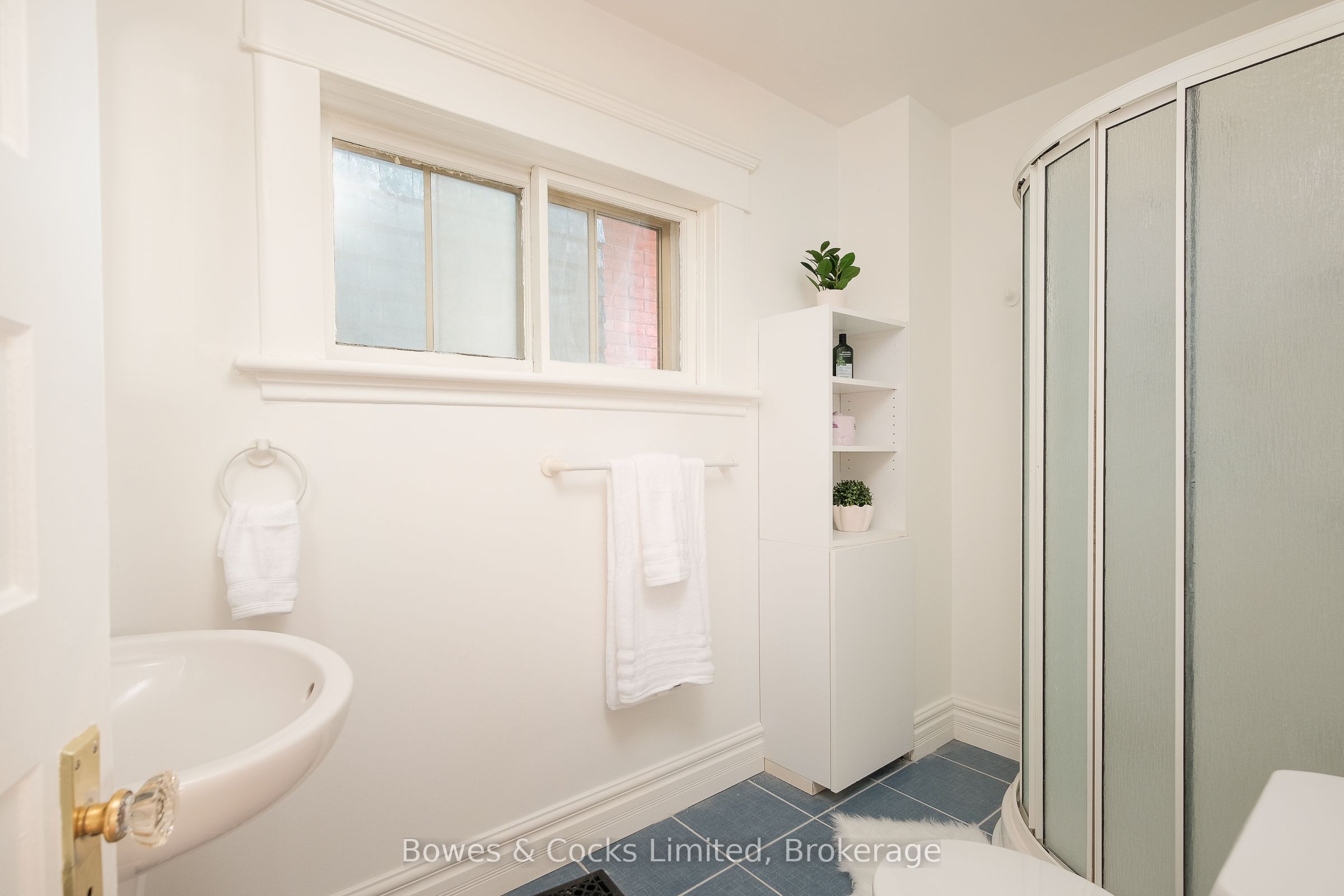599 Gilmour Street Property Photo 26