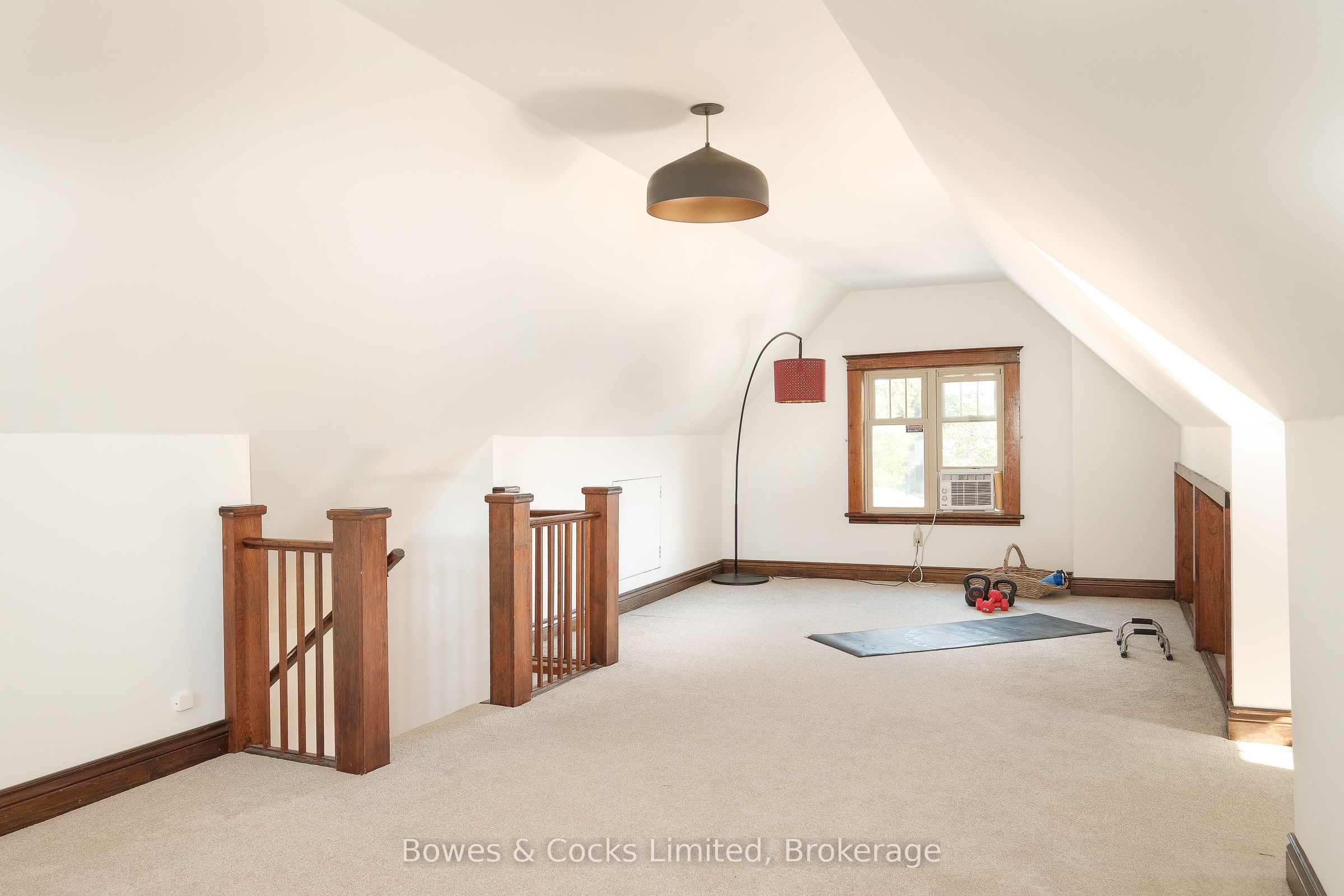 599 Gilmour Street Property Photo 28