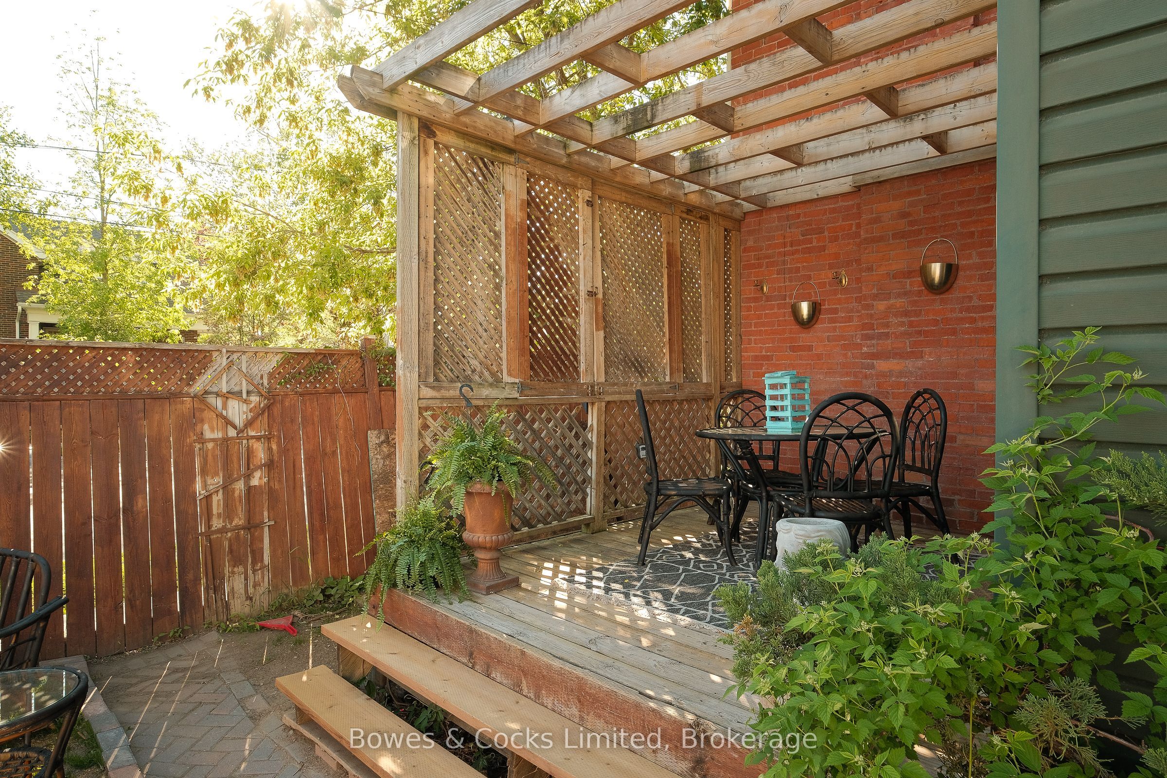 599 Gilmour Street Property Photo 36