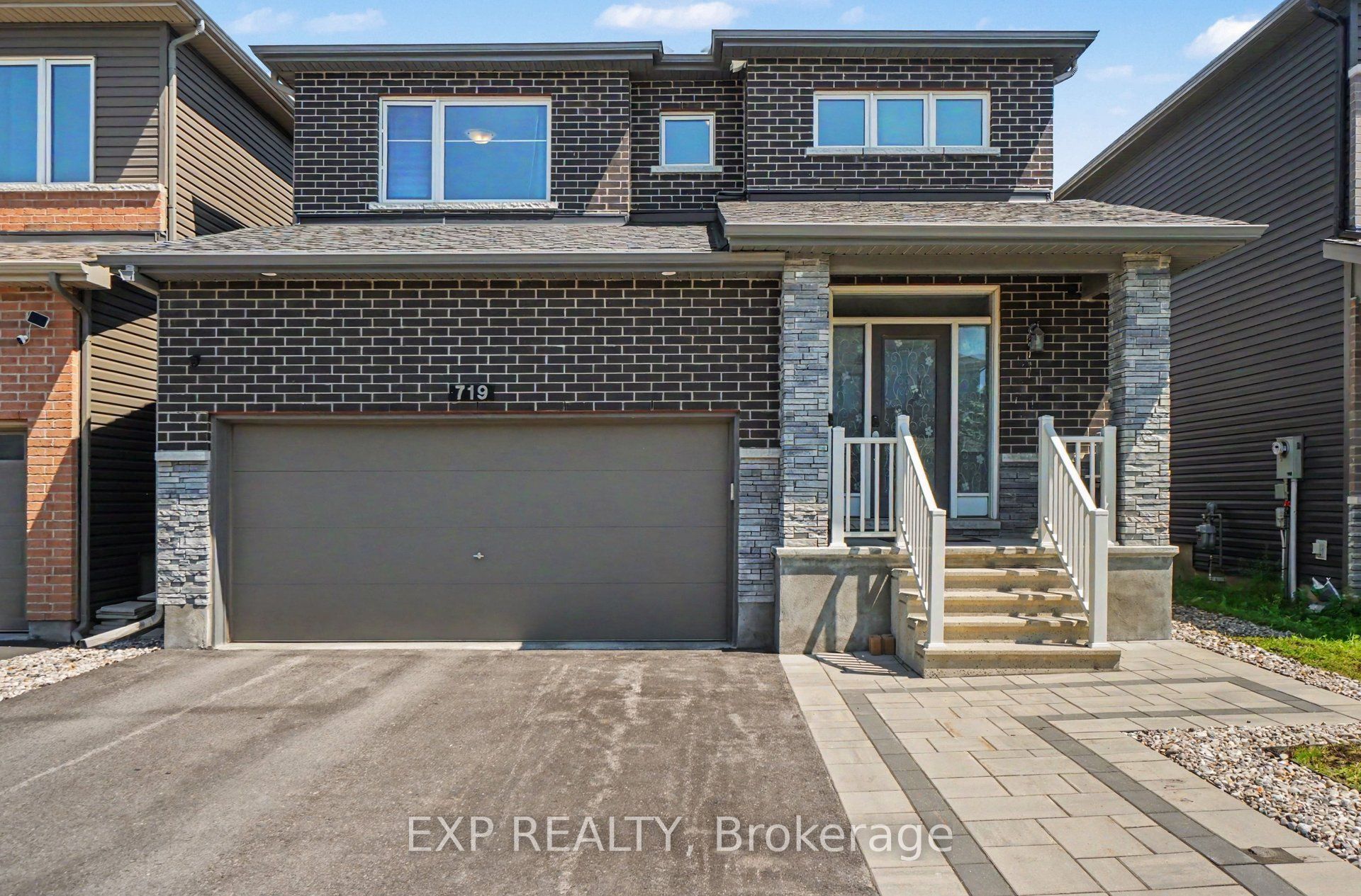 719 Cashmere Terrace Property Photo 2