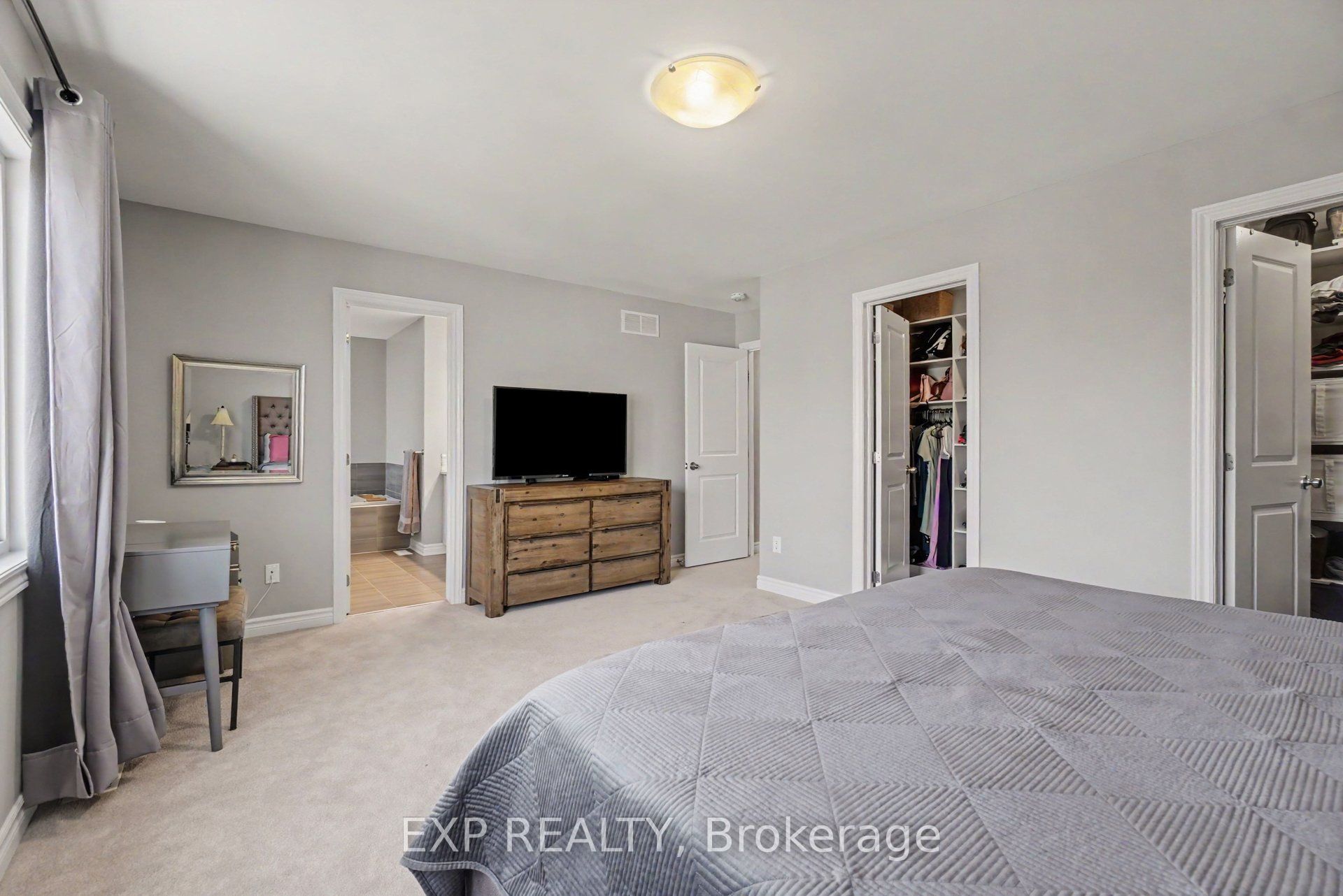 719 Cashmere Terrace Property Photo 21