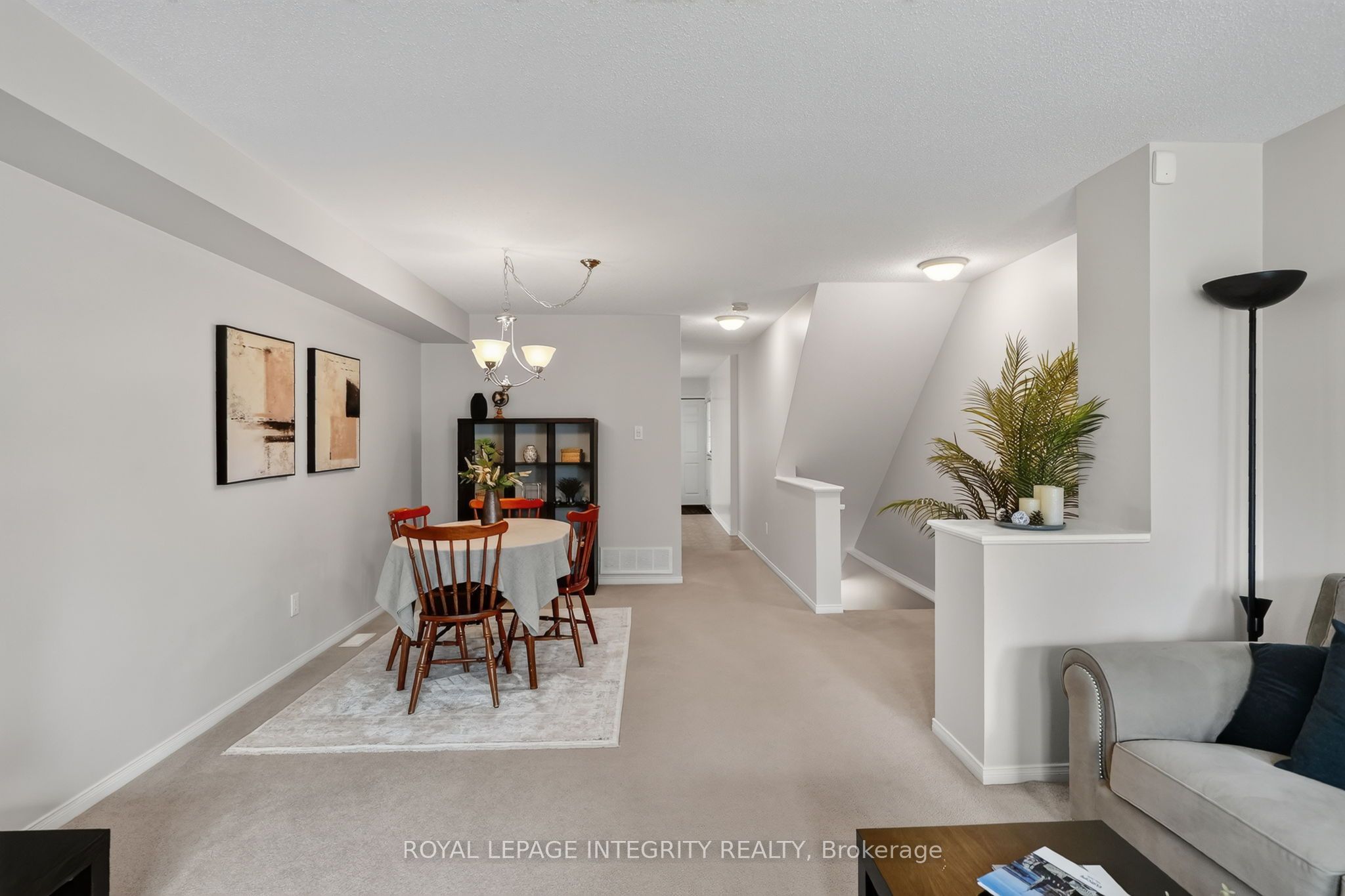795 Longfields Drive Property Photo 12