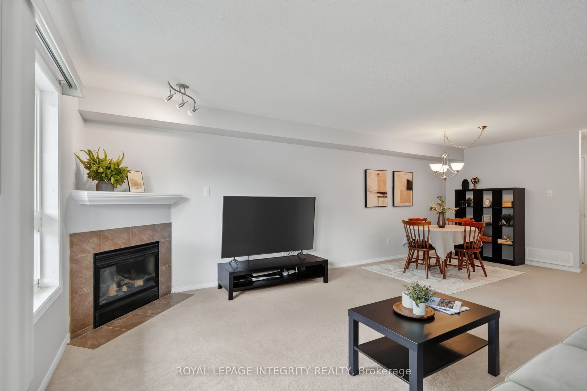 795 Longfields Drive Property Photo 14