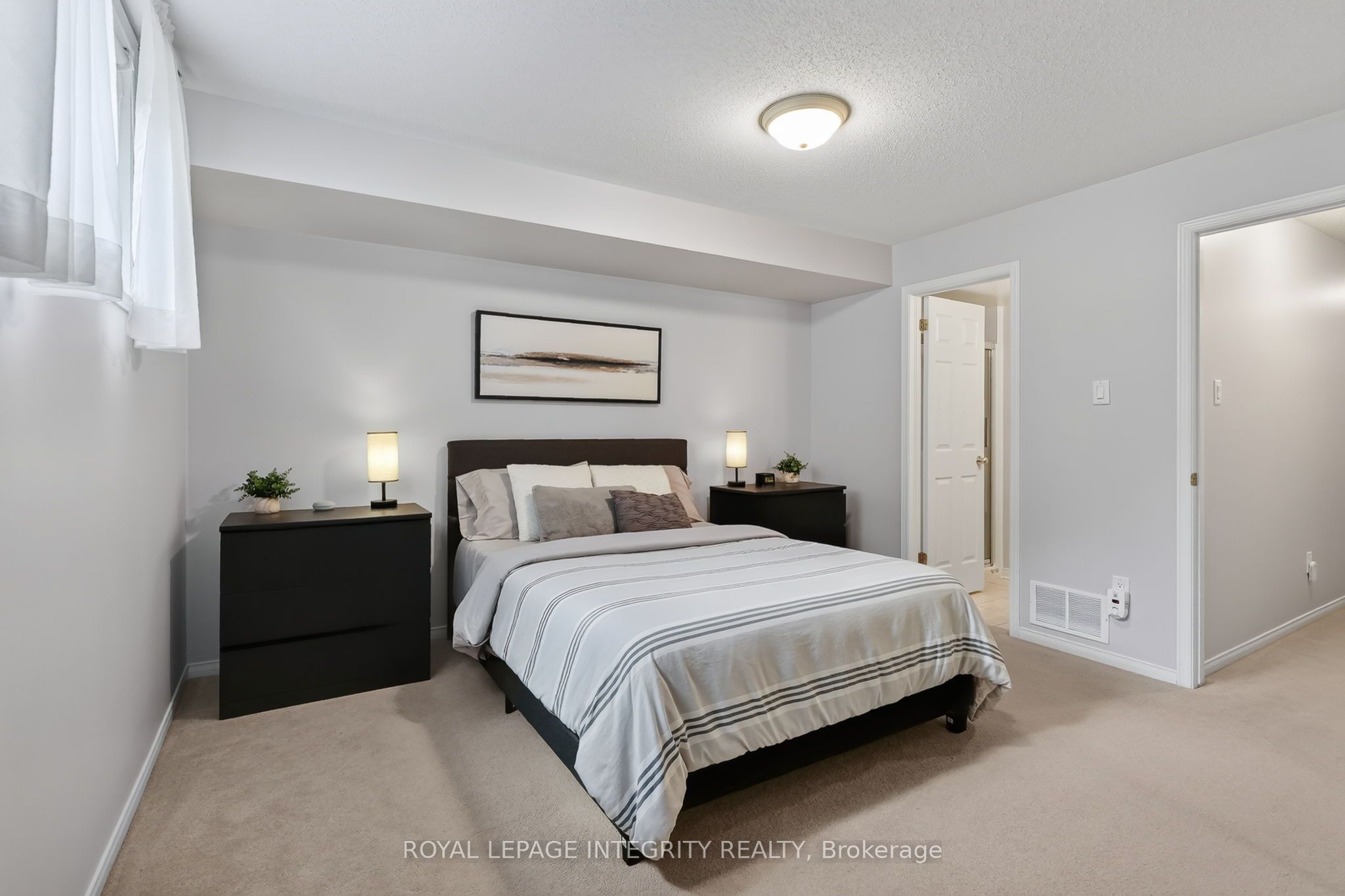 795 Longfields Drive Property Photo 17