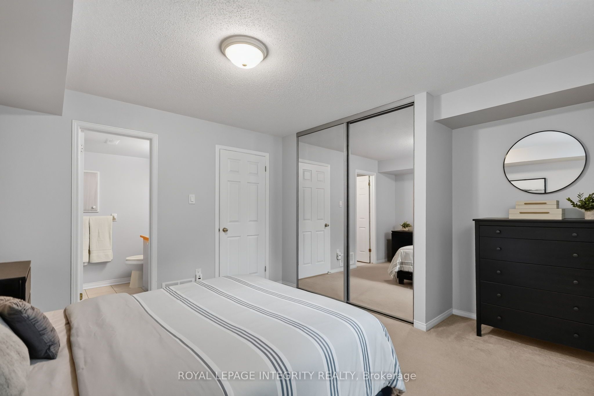 795 Longfields Drive Property Photo 19