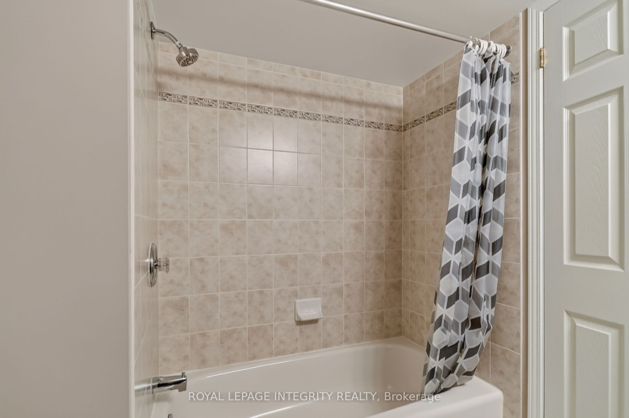 795 Longfields Drive Property Photo 26