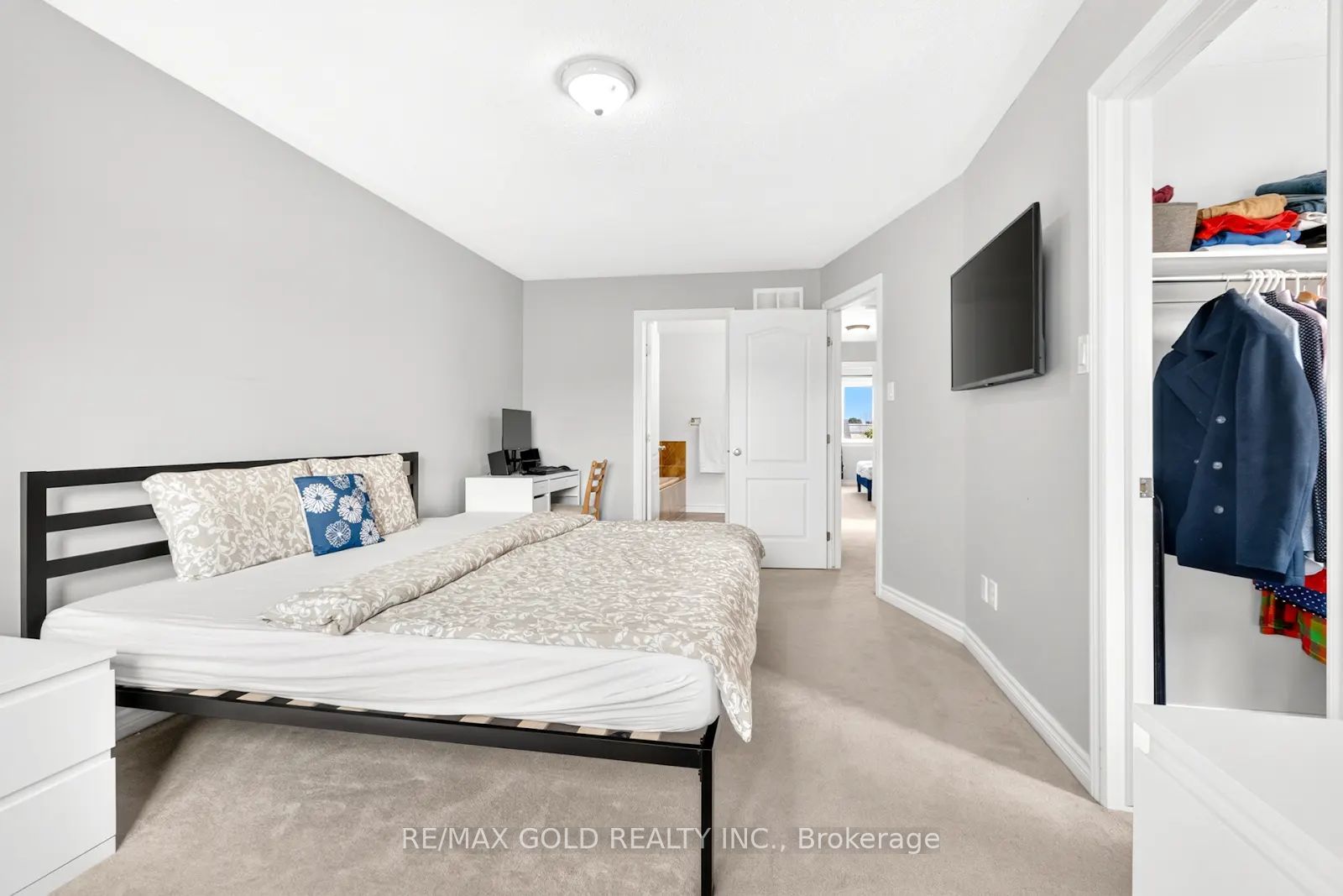 106 Thomas Street S Property Photo 22
