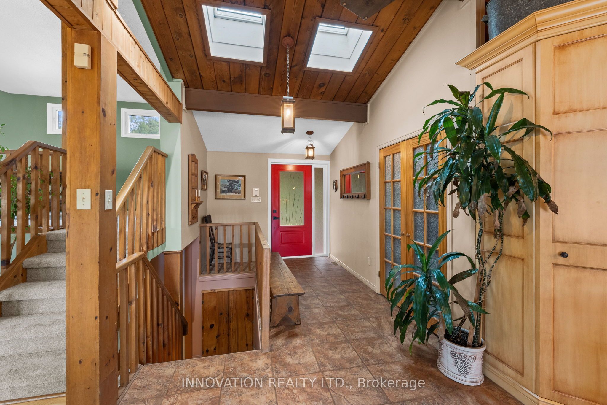 956 Bayview Drive Property Photo 3