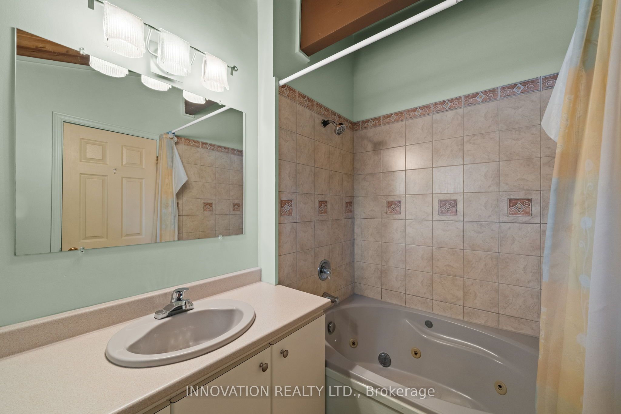956 Bayview Drive Property Photo 15