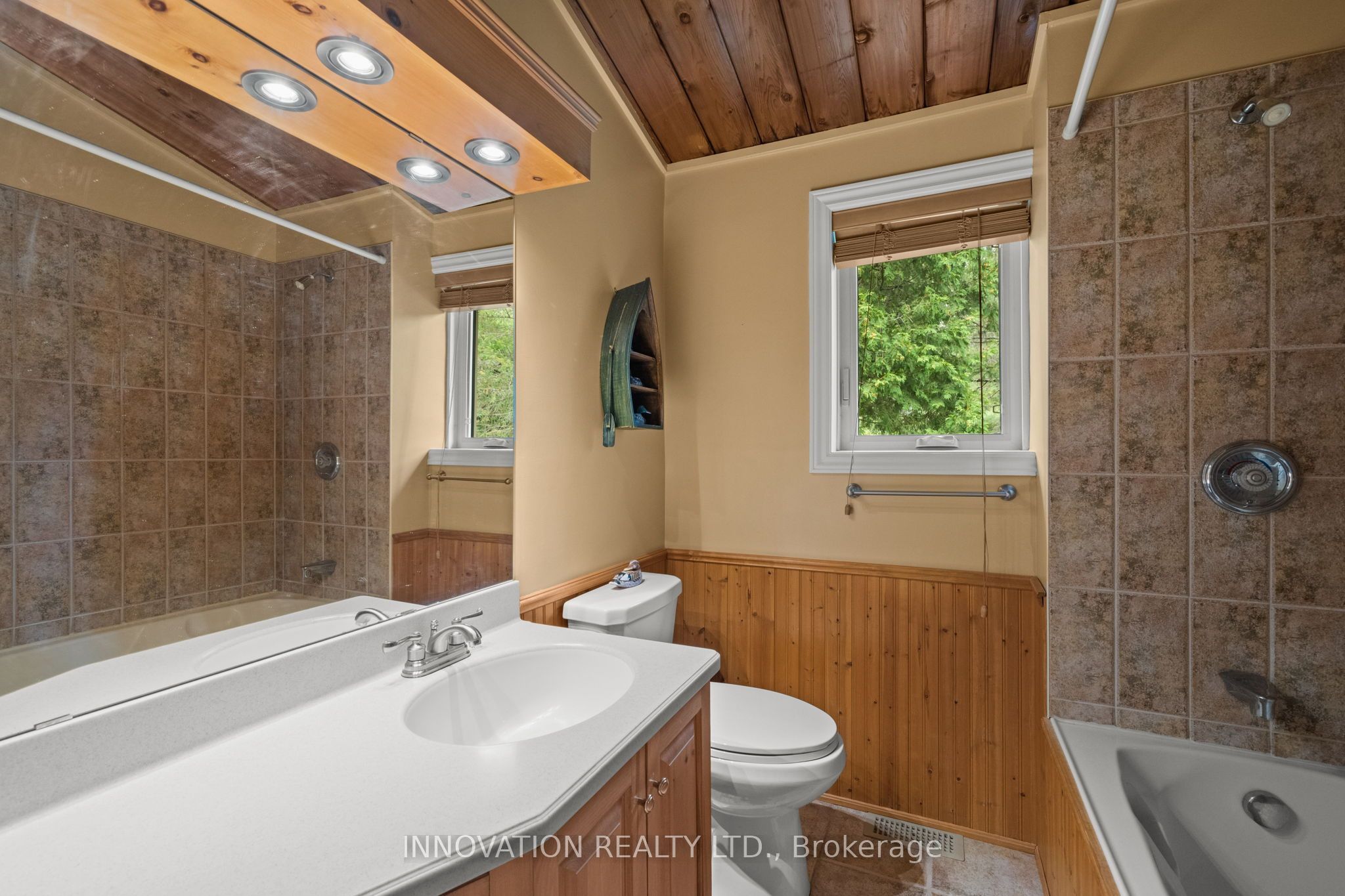 956 Bayview Drive Property Photo 18