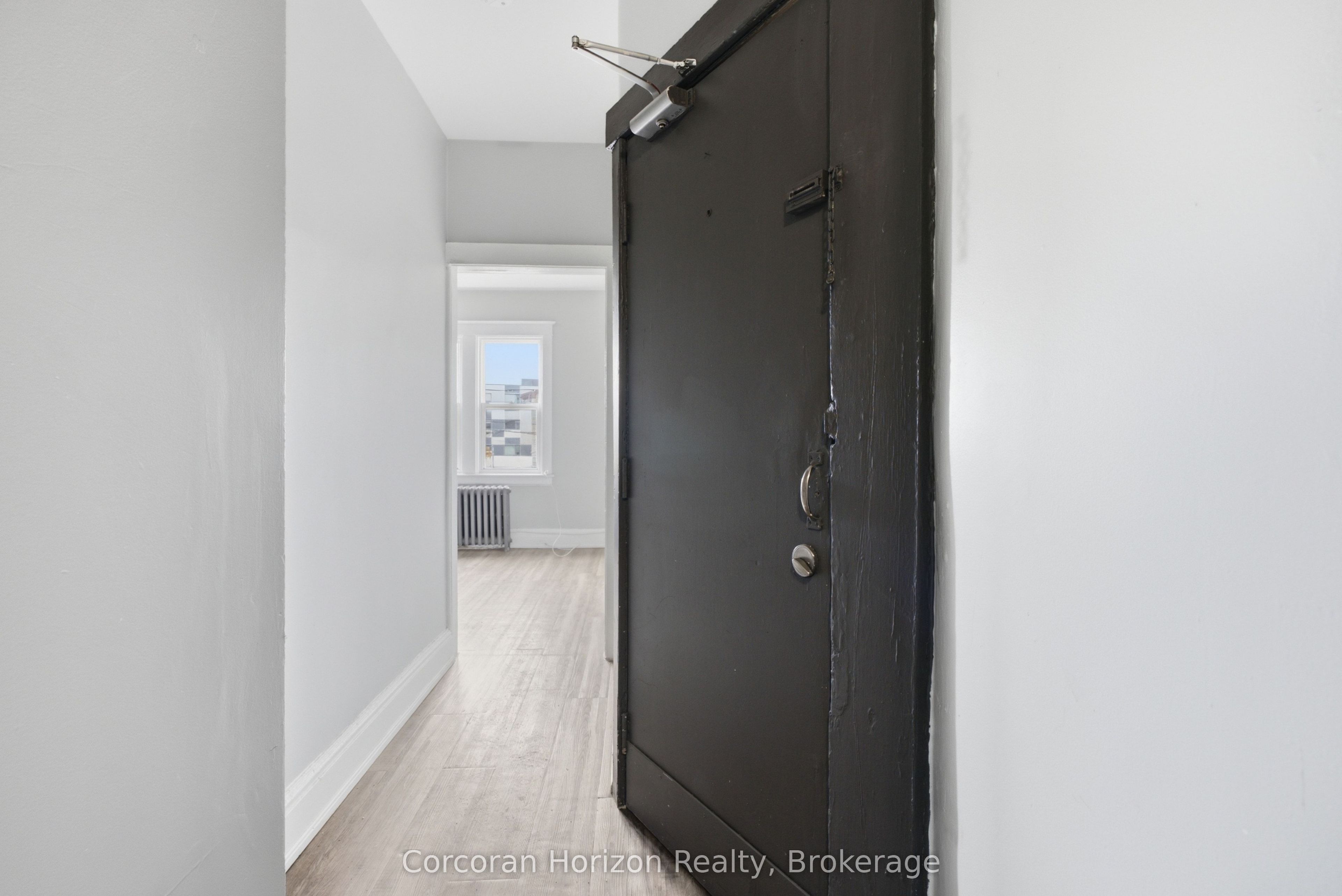 1539-1547 Barton Street E Property Photo 2