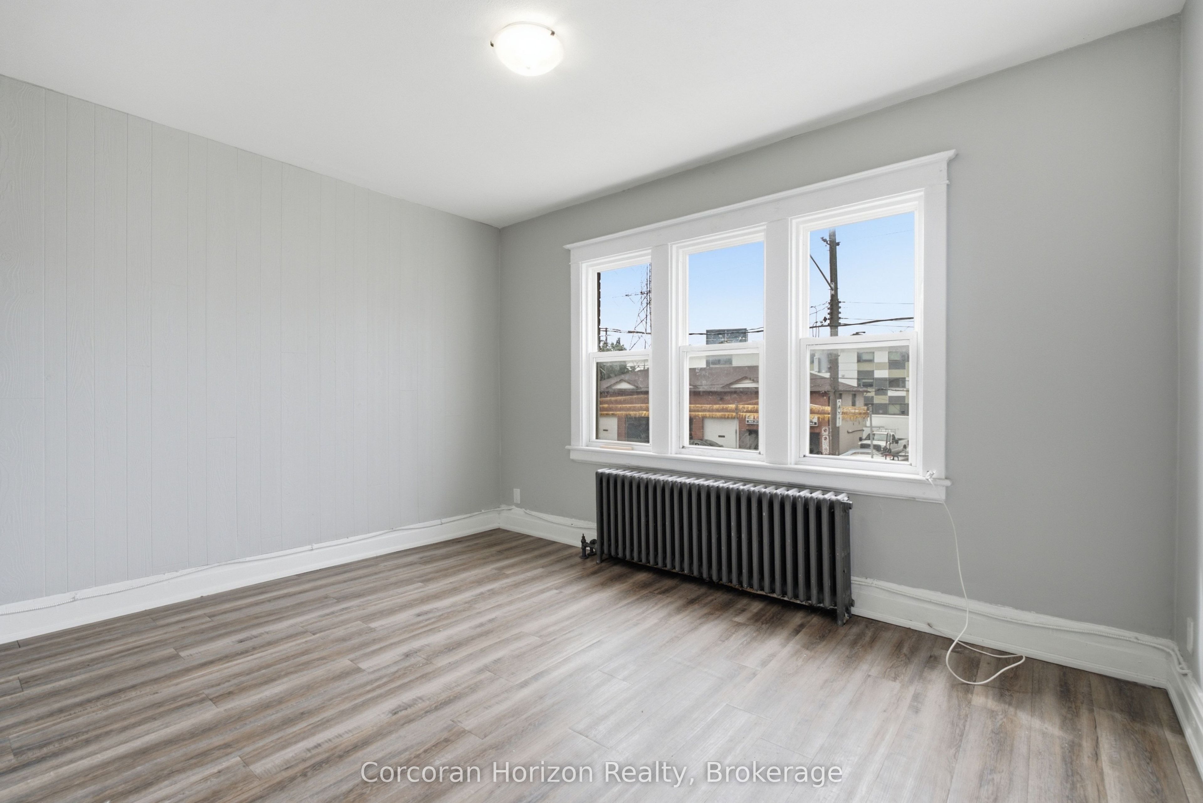 1539-1547 Barton Street E Property Photo 5