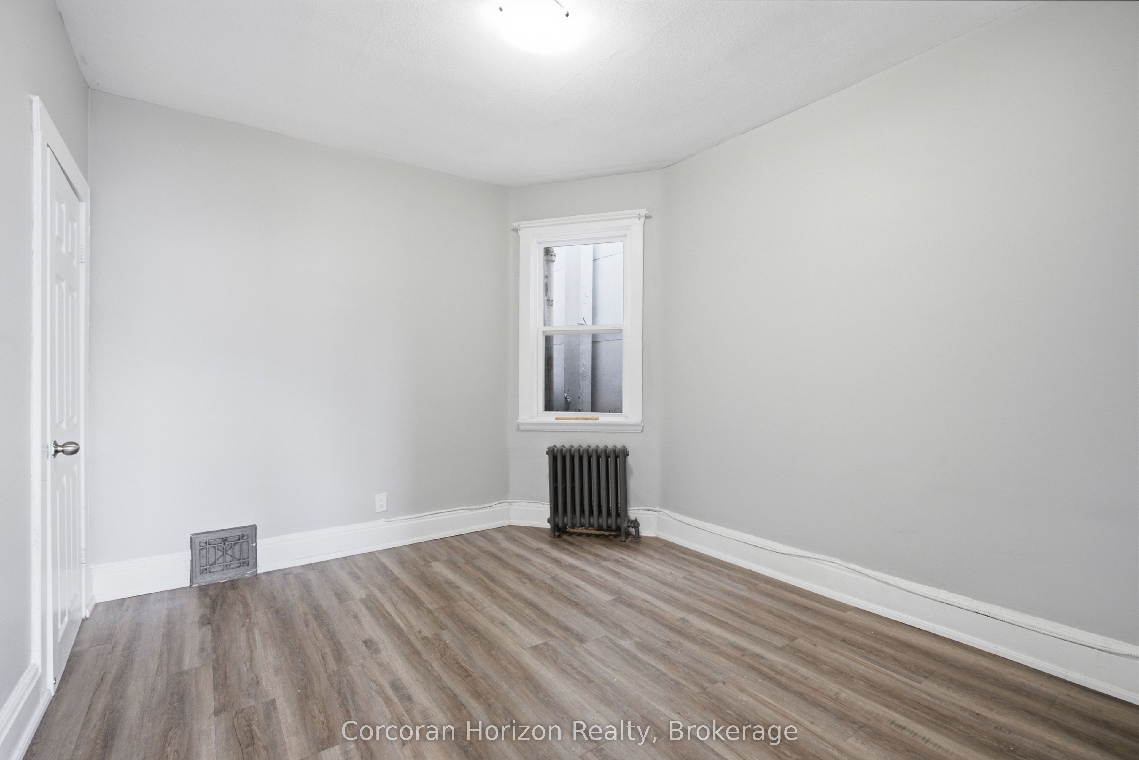1539-1547 Barton Street E Property Photo 8