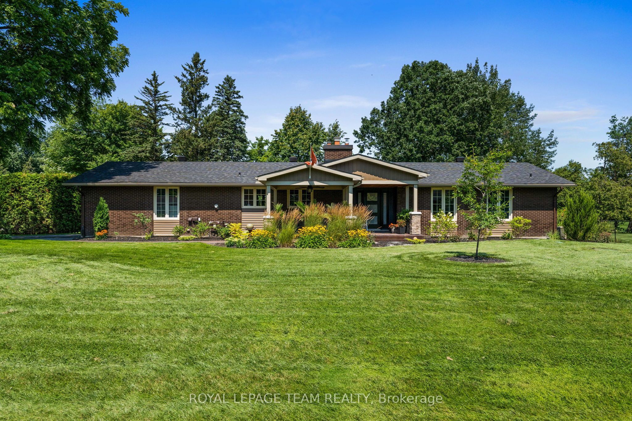 1279 Fairway Drive Property Photo 1