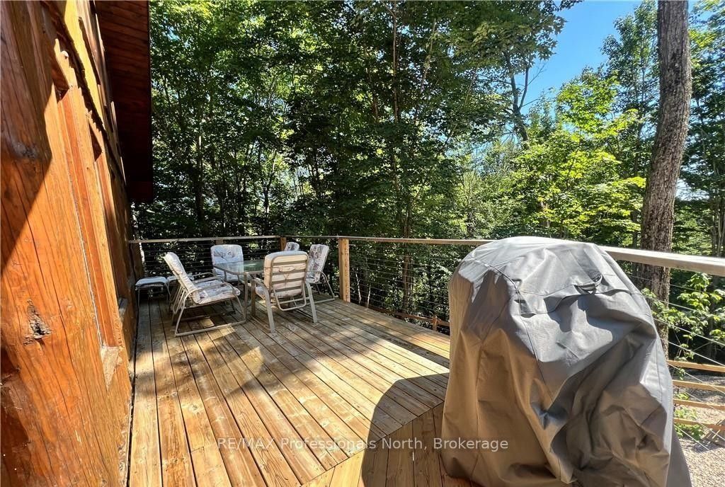 298 Angus Point Road Property Photo 4