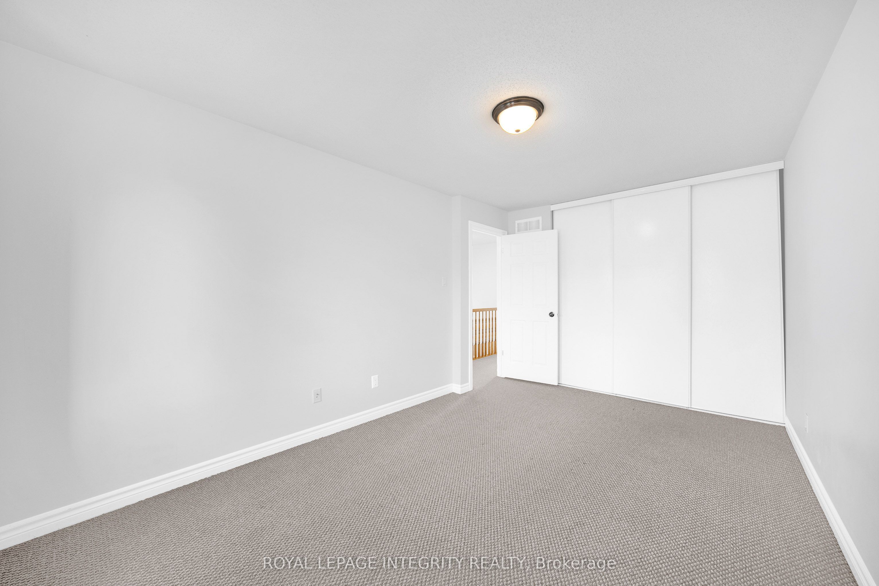 496 Temiskaming Crescent Property Photo 23