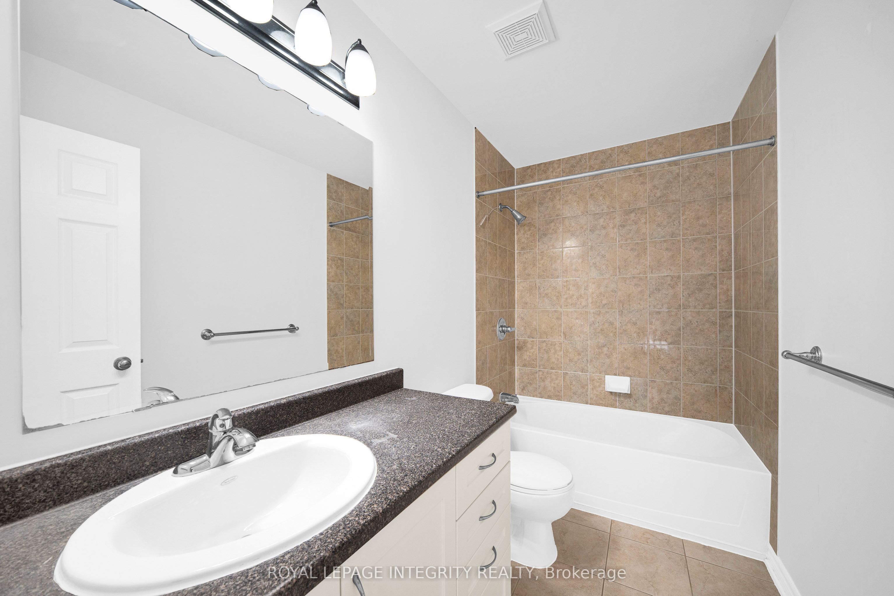 496 Temiskaming Crescent Property Photo 26