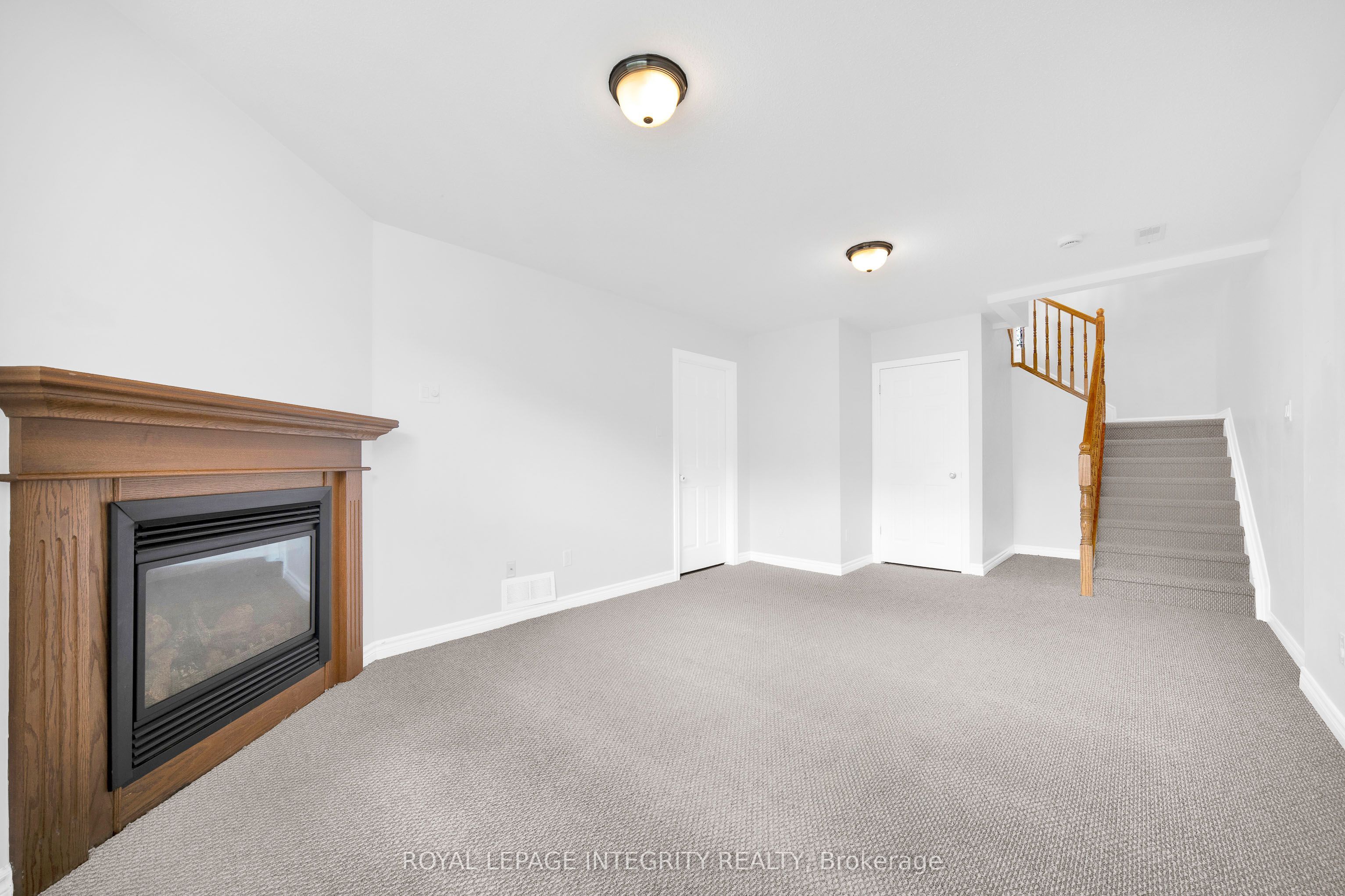 496 Temiskaming Crescent Property Photo 28