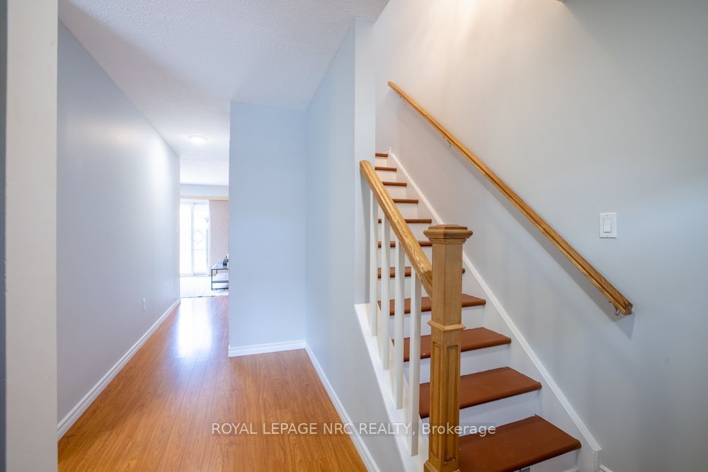65 Dorchester Boulevard 48 Property Photo 3