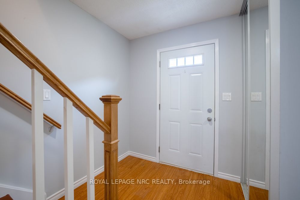 65 Dorchester Boulevard 48 Property Photo 4
