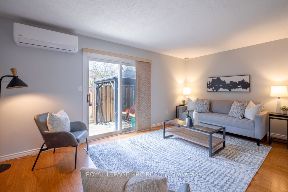 65 Dorchester Boulevard 48 Property Photo 8