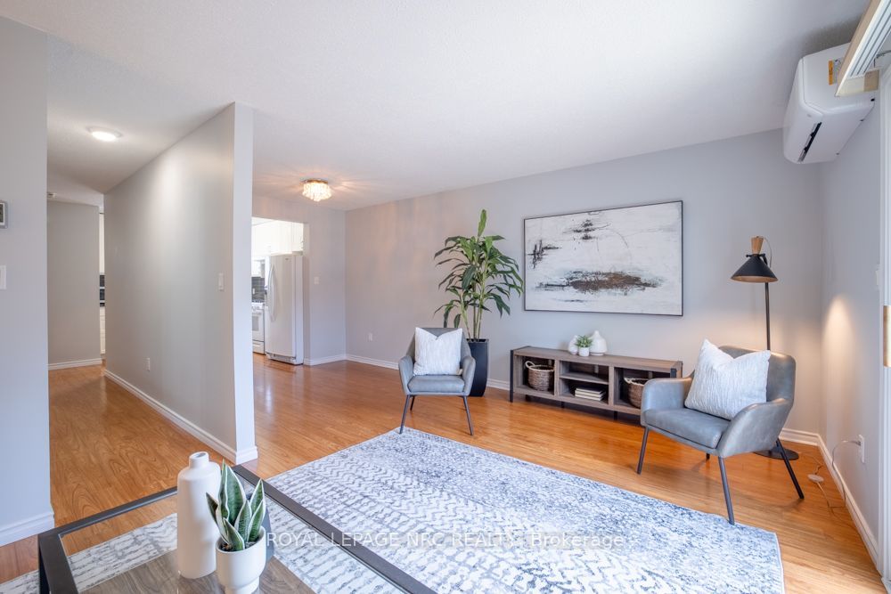 65 Dorchester Boulevard 48 Property Photo 12