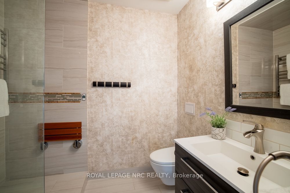 65 Dorchester Boulevard 48 Property Photo 20