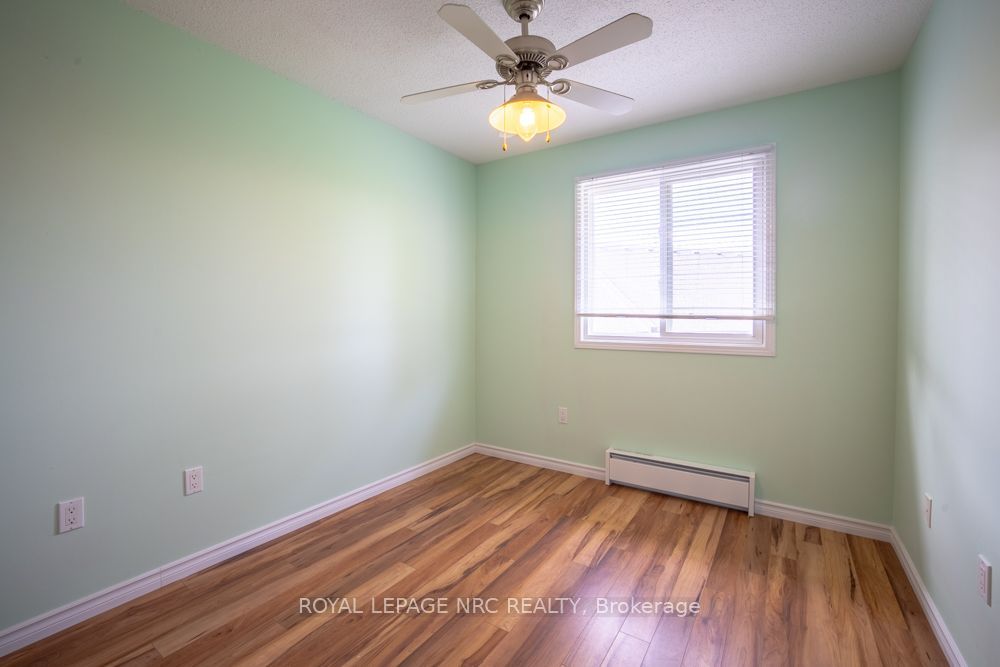 65 Dorchester Boulevard 48 Property Photo 21
