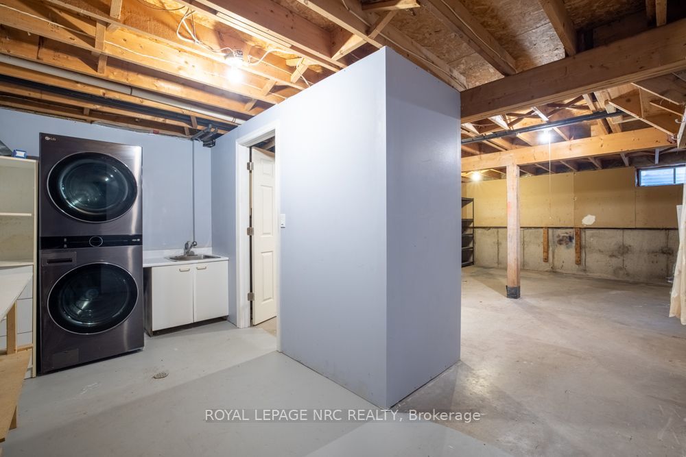 65 Dorchester Boulevard 48 Property Photo 25