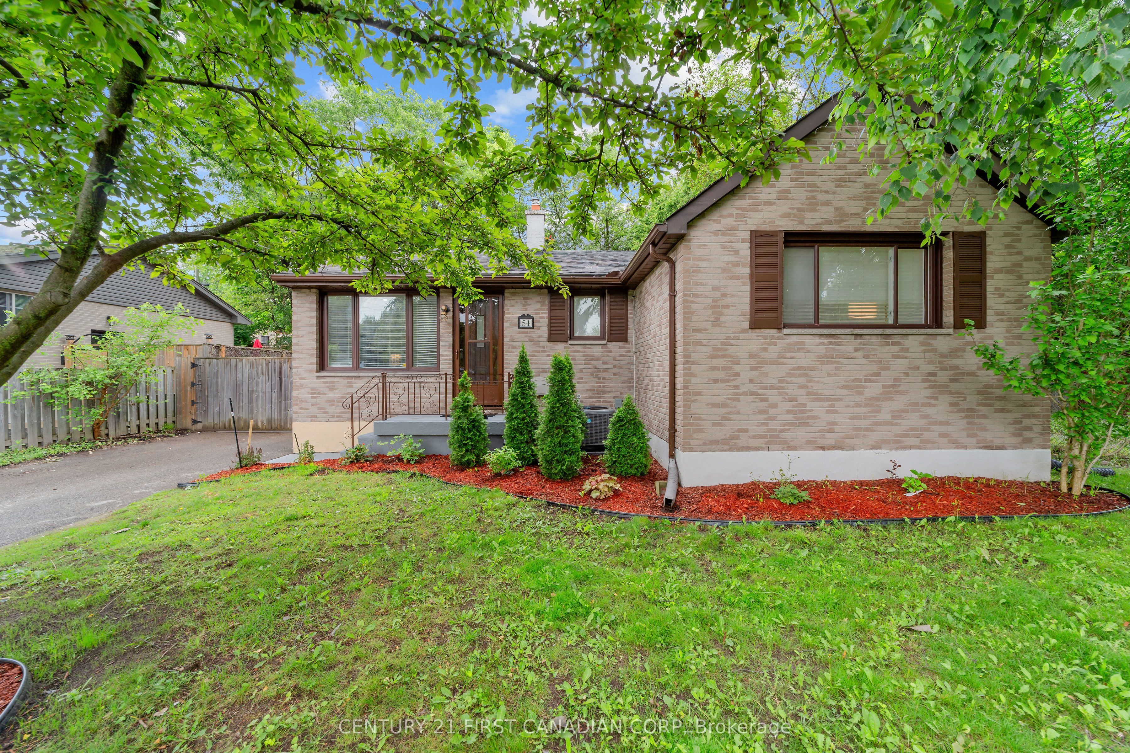 54 Manitoulin Drive Property Photo 3