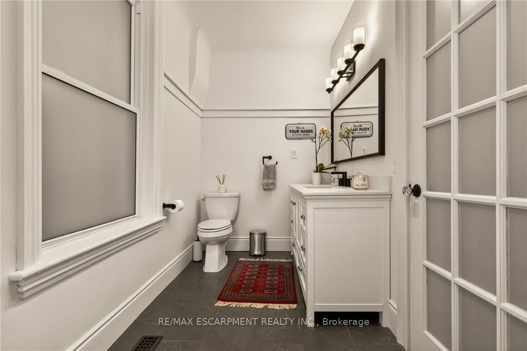 32 Magill Street Property Photo 23
