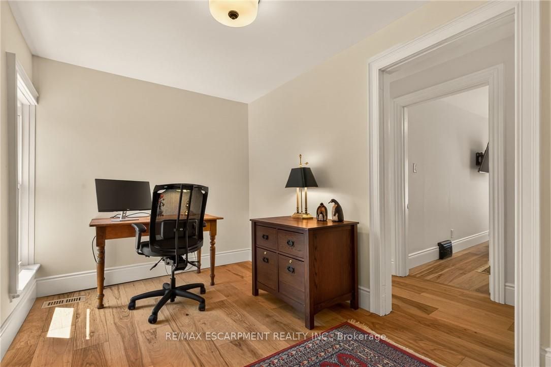 32 Magill Street Property Photo 31