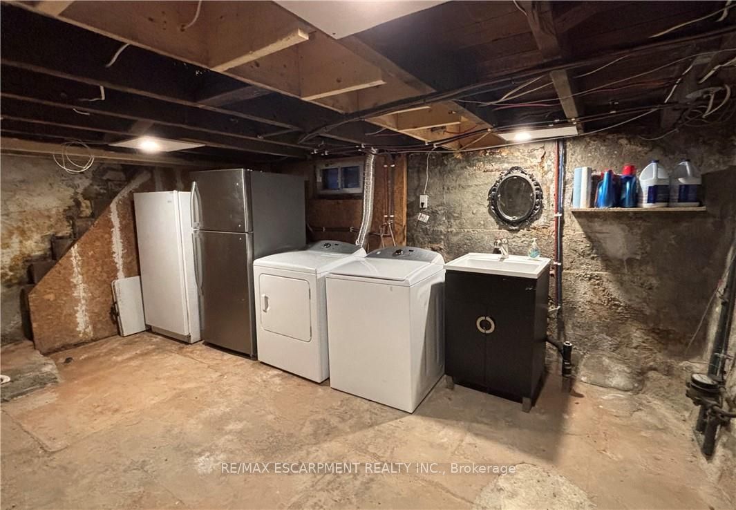 32 Magill Street Property Photo 35