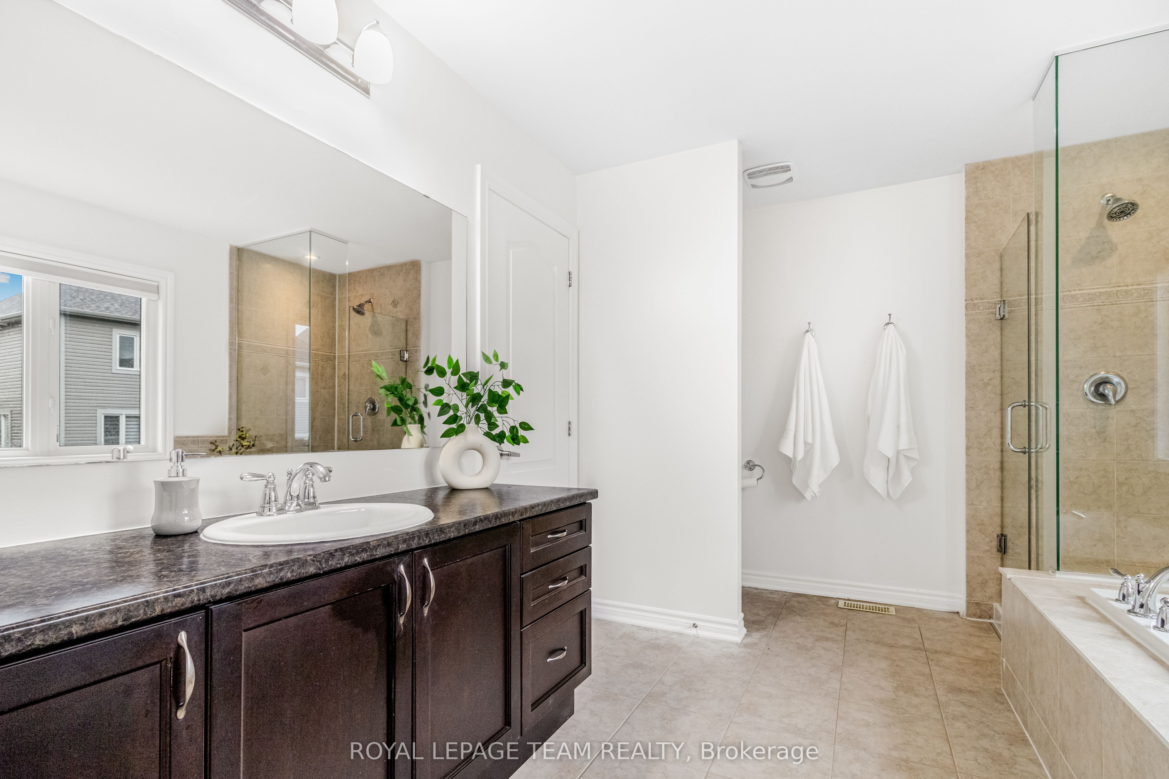 57 Crownridge Drive Property Photo 24
