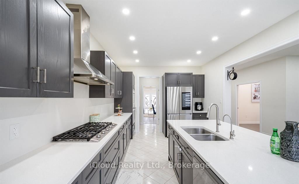 44 Macalister Boulevard Property Photo 8