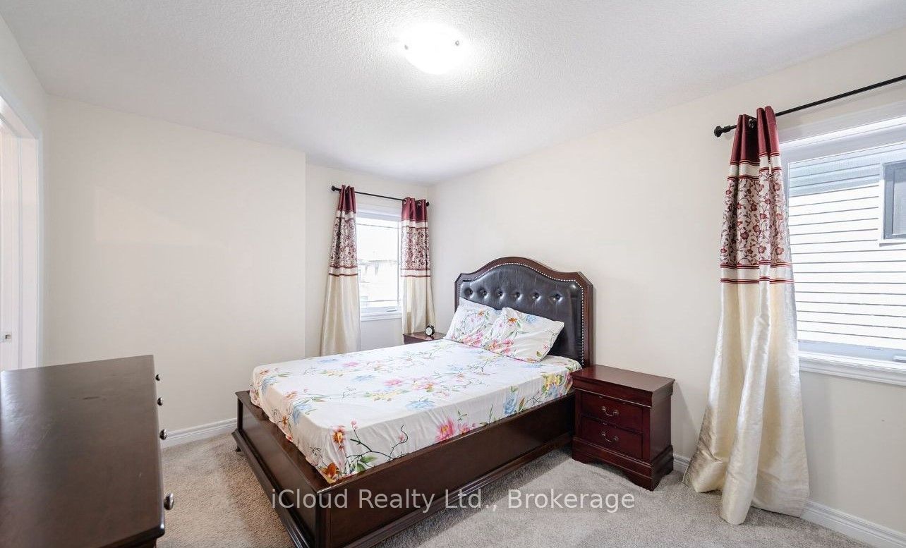 44 Macalister Boulevard Property Photo 13