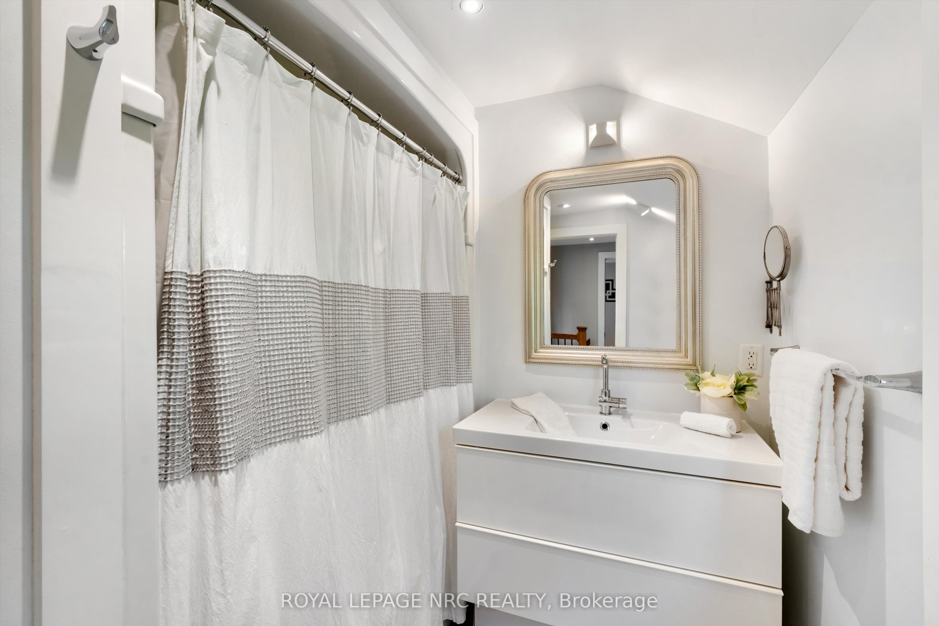 7 Vivian Avenue Property Photo 20