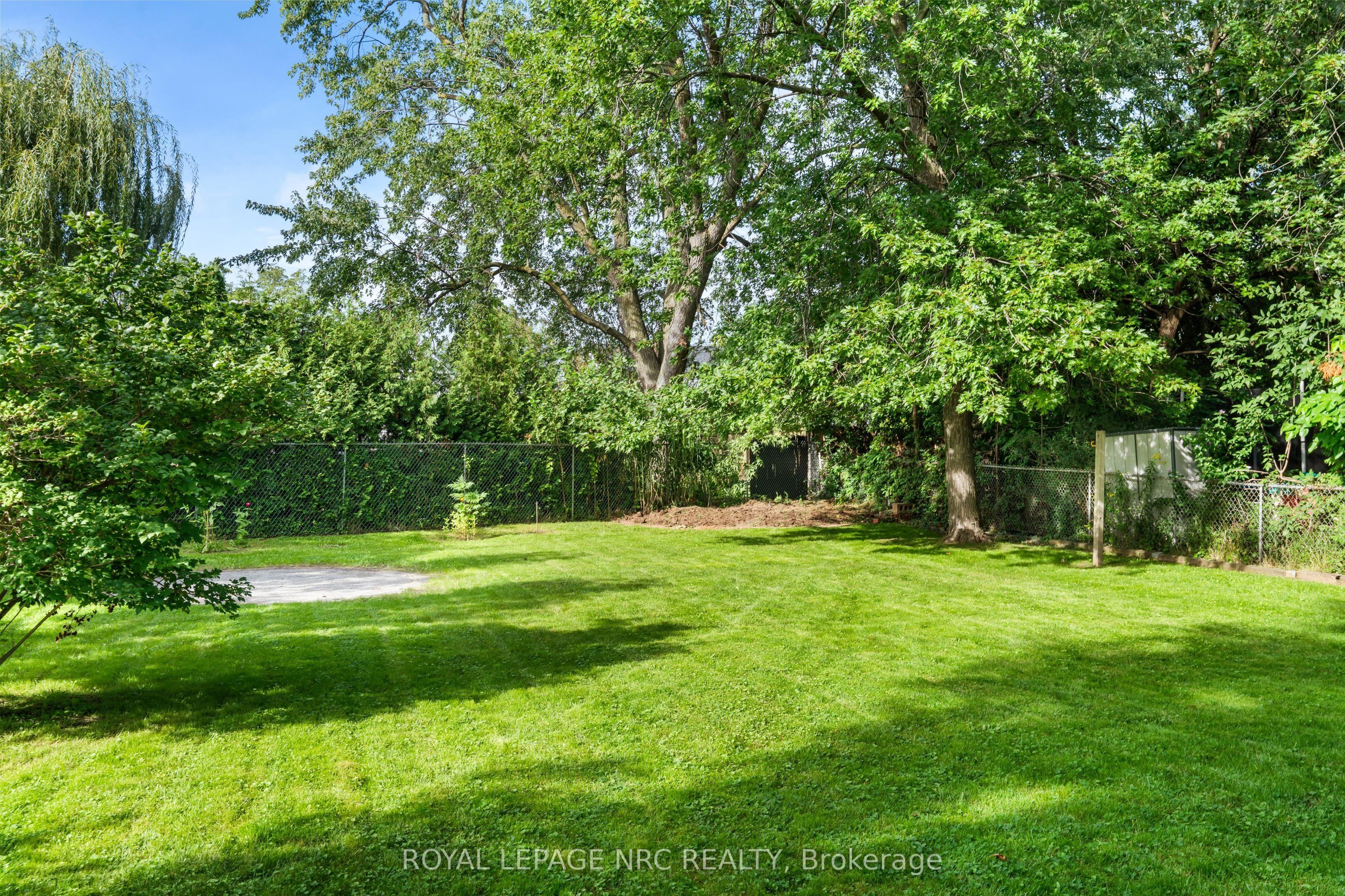 7 Vivian Avenue Property Photo 31
