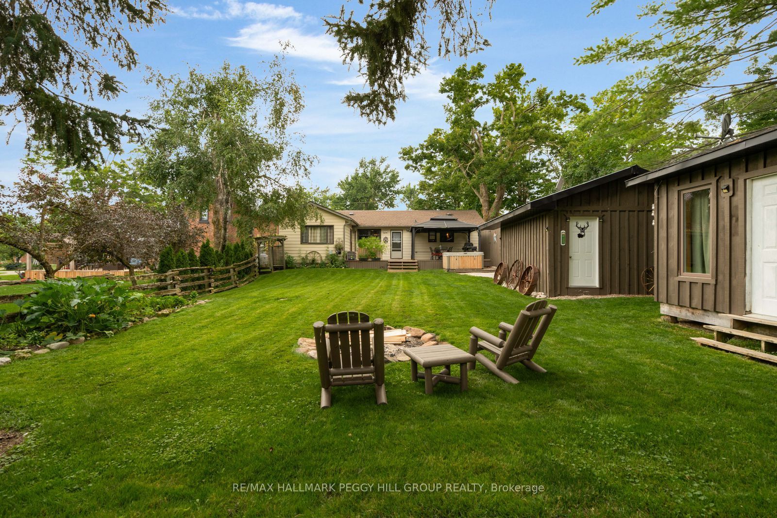 598321 2nd Line W Property Photo 2