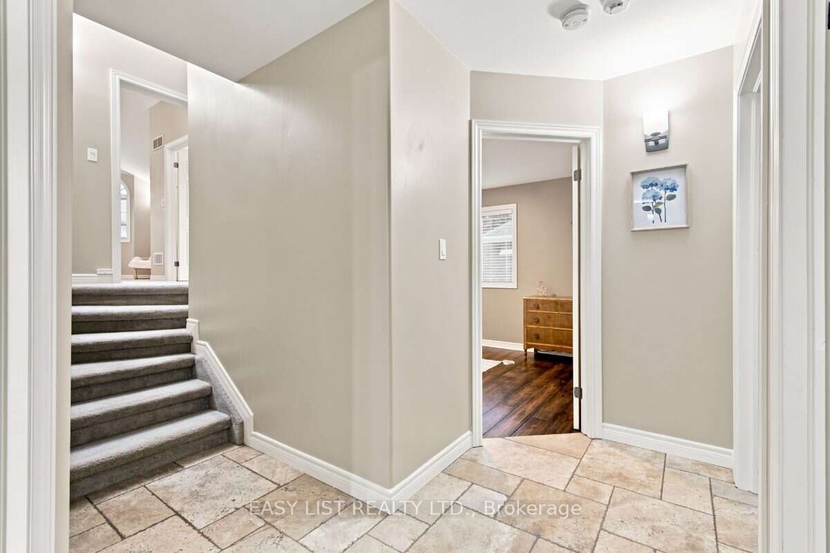 5929 Rosewood Crescent Property Photo 33