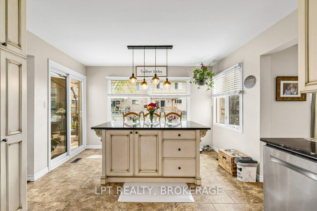 780 Muirfield Crescent Property Photo 10