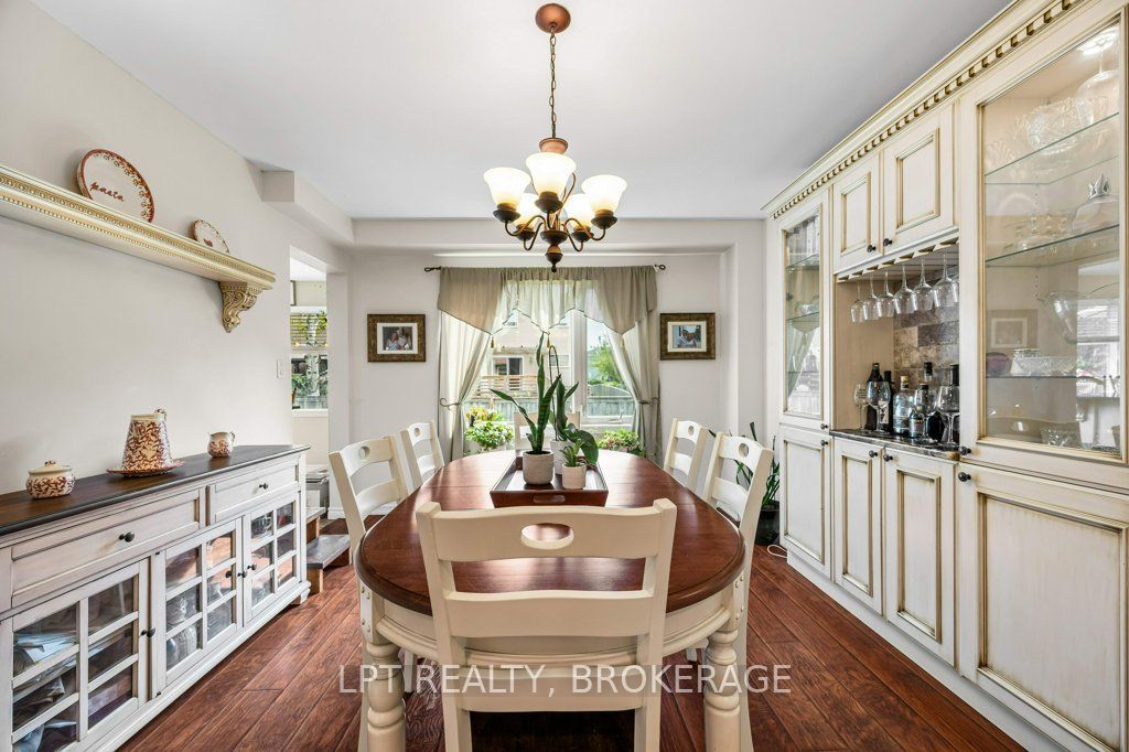 780 Muirfield Crescent Property Photo 14