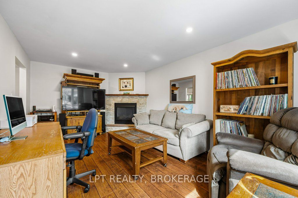 780 Muirfield Crescent Property Photo 17
