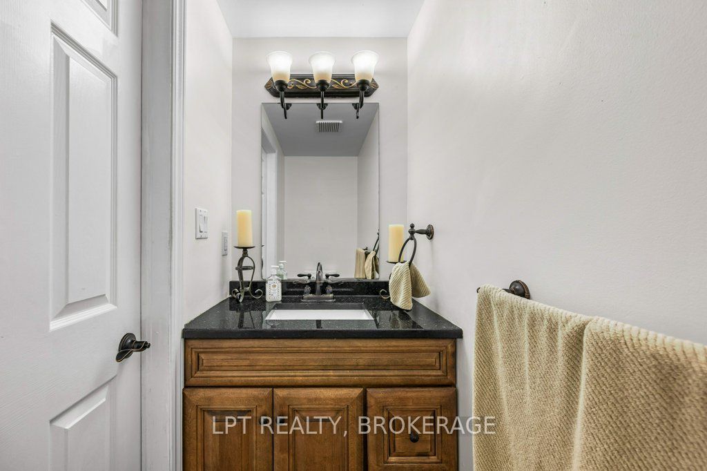 780 Muirfield Crescent Property Photo 19