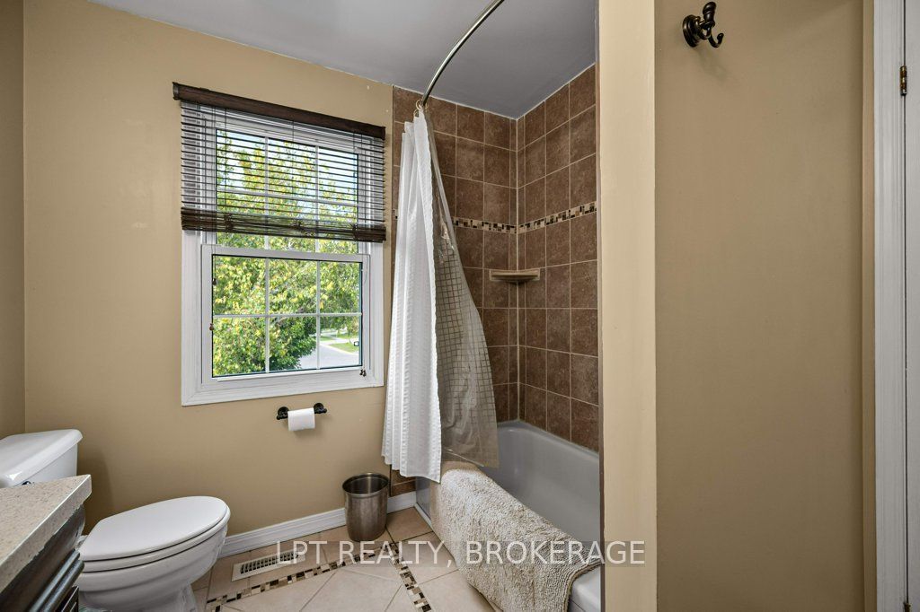 780 Muirfield Crescent Property Photo 31
