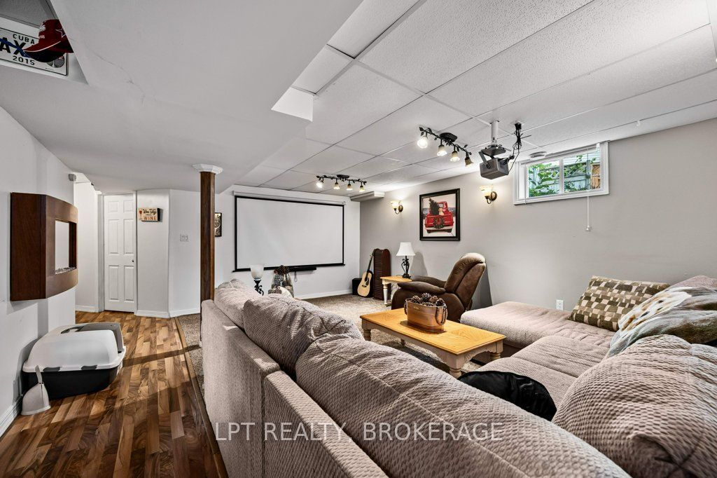 780 Muirfield Crescent Property Photo 35