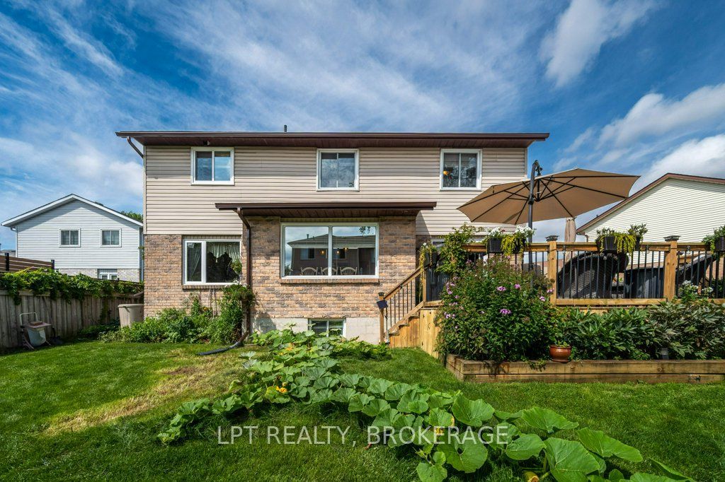 780 Muirfield Crescent Property Photo 43
