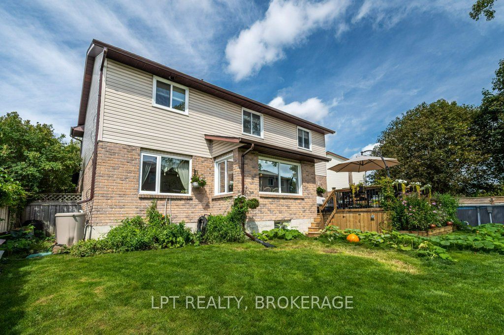 780 Muirfield Crescent Property Photo 44