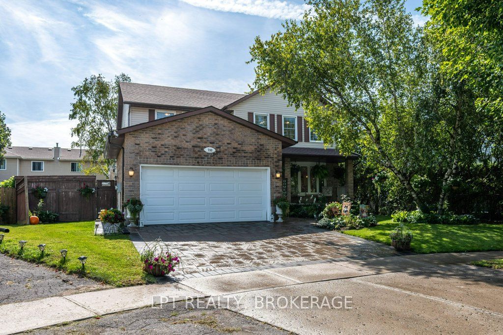 780 Muirfield Crescent Property Photo 47